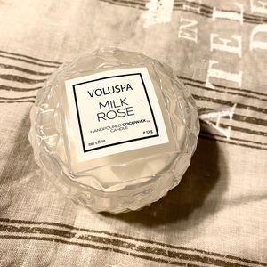 VOLUSPA MILK ROSE CANDLE MACAROON